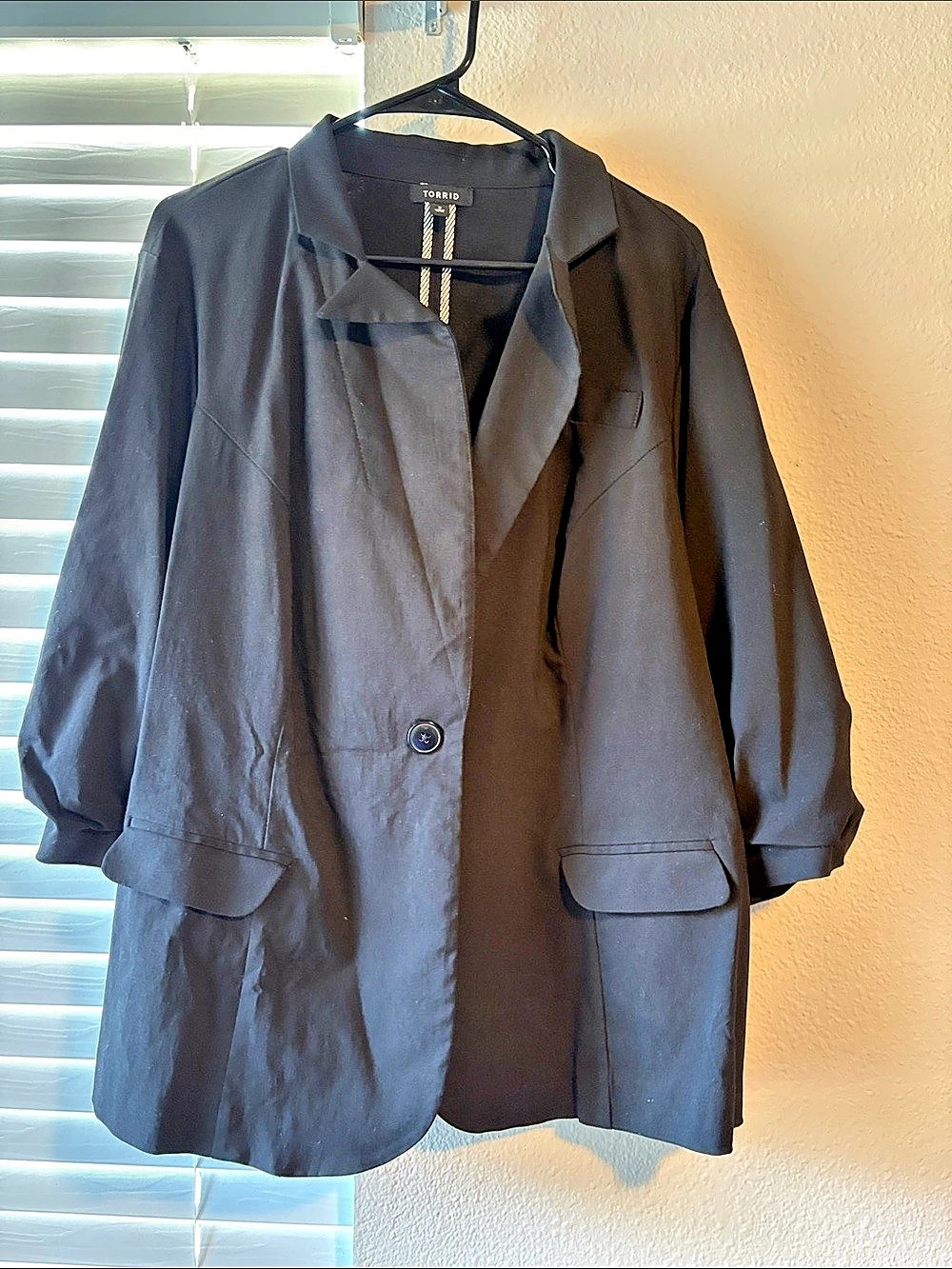 Torrid Black Blazer Size 3 Like New